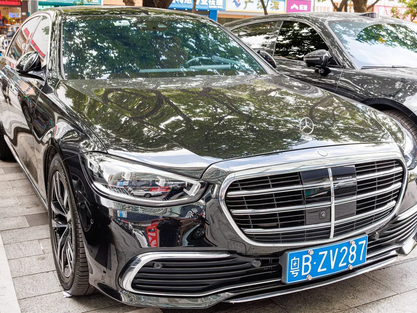 Mercedes-Benz S-Class